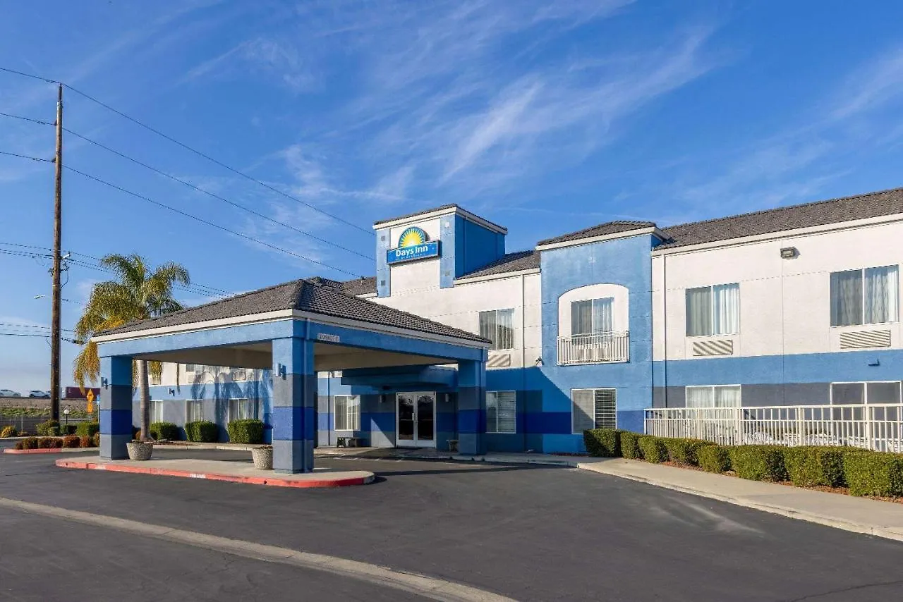 Days Inn By Wyndham Lathrop