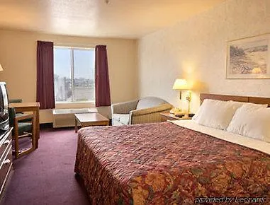 Days Inn By Wyndham Lathrop USA